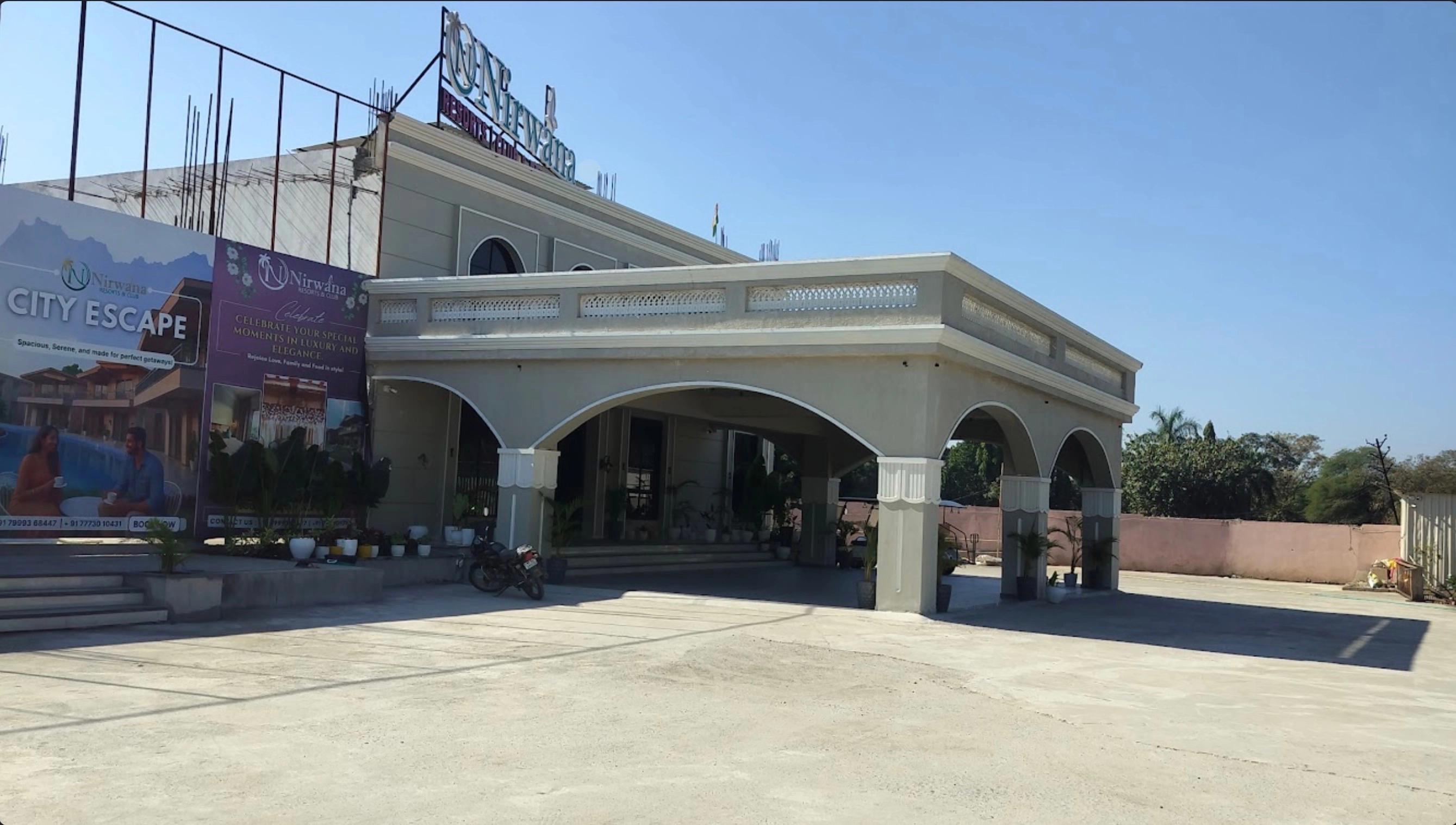 Modern Resort - Image 64 of 108